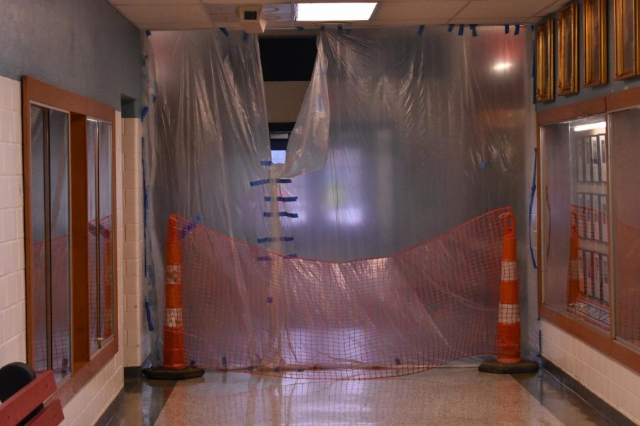 The hallway leading to the schools rotunda which lies just beyond the front office.