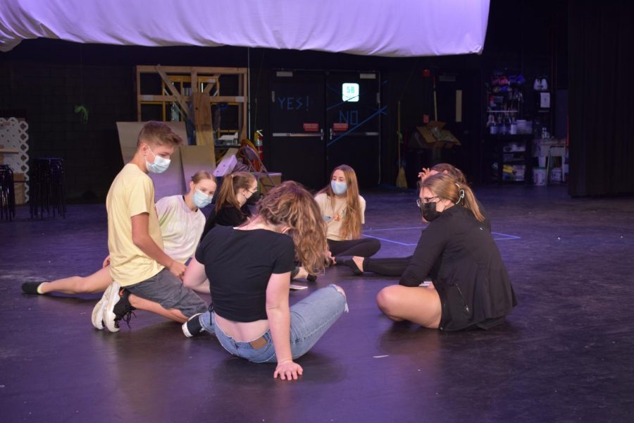 Students++rehearsing+for+the+Lafayette+theater+competition+piece%2C+Still+Life+of+Iris.+Students+in+this+photo%3A+Brady+Ernst%2C+Ella+Swangin%2C+Jenna+Mosley%2C+Linden+McGregor%2C+Abigayle+Stokes%2C+Emma+Carty%2C+and+Annie+Harris