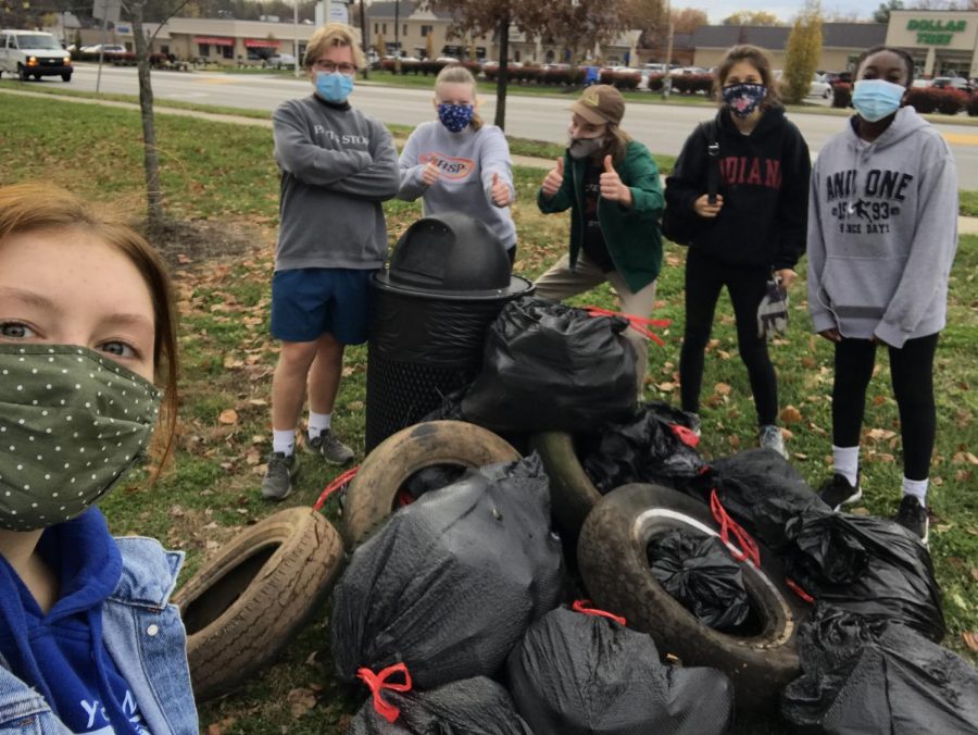 BYSC members (left to right) Teagan Fowler, Noah Sprout, Anna Compton, Sam Werner-Wilson, Anna Kovaleva, and Joy Ntakarutimana at Shillito Park for a BYSC cleanup on November 14, 2020.