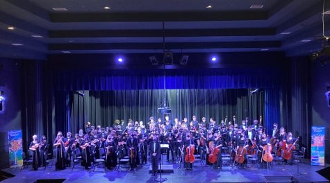 Lafayette Orchestra bowing at the end of their concert