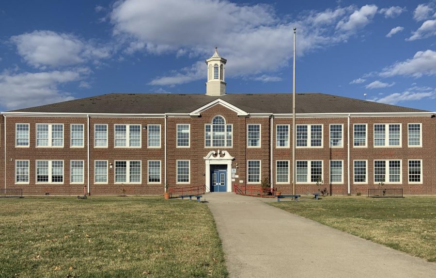 Lexington, KY- Picture of the present-day, Lafayette High Schools main entrance.