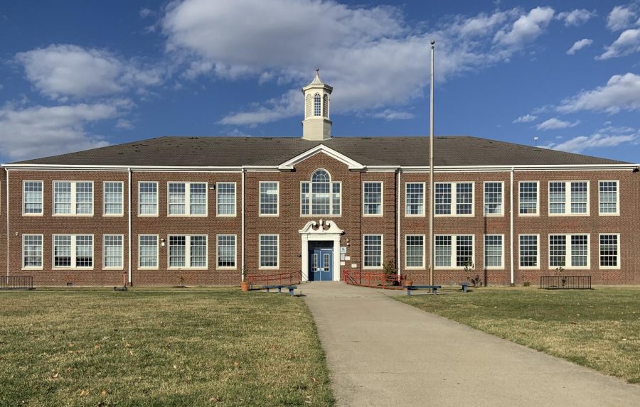 Lexington%2C+KY-+Picture+of+the+present-day%2C+Lafayette+High+Schools+main+entrance.