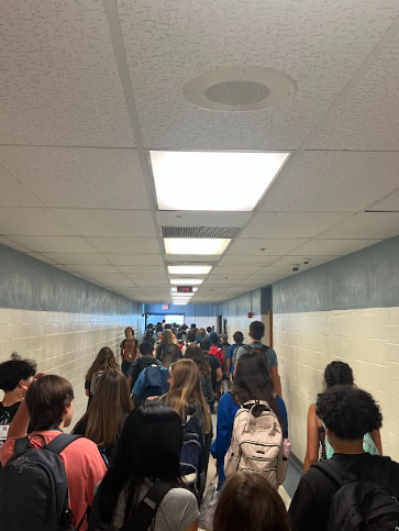 A crowded hallway in Lafayette High School during the 5-minute class change in the first week of school. This is in the T-section of the Science and English hallways.