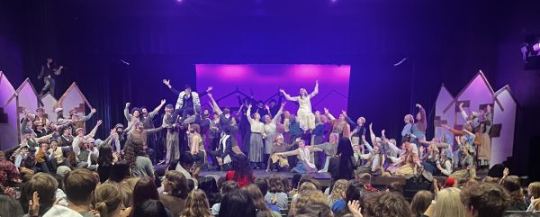 Ending of Lafayettes performance of Fiddler On The Roof in Beeler Auditorium on January 25th, 2024.