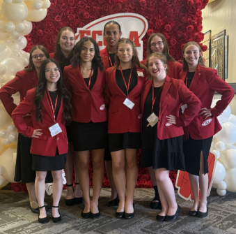 The Lafayette FCCLA chapter is posing for a picture at their state leadership conference in Louisville, Kentucky, Taken on April 23, 2025.